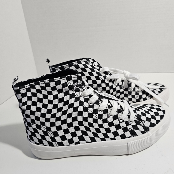 Torrid Converse Style checkered Hightops - Picture 3 of 4